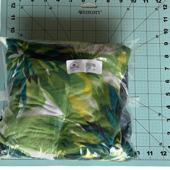 Women’s Blouse Bundle Size Medium Lot of 3 - Picture 9 of 9